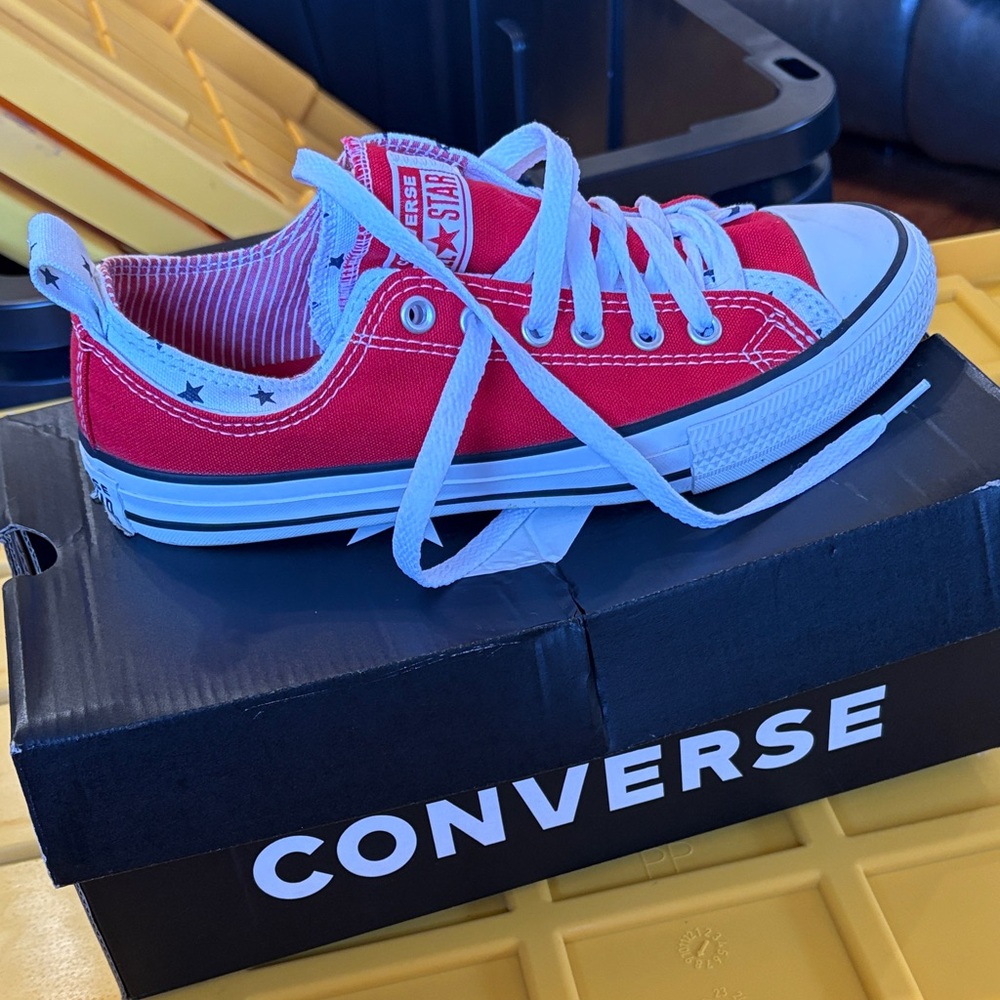 Converse Red Canvas and Stars Sneakers